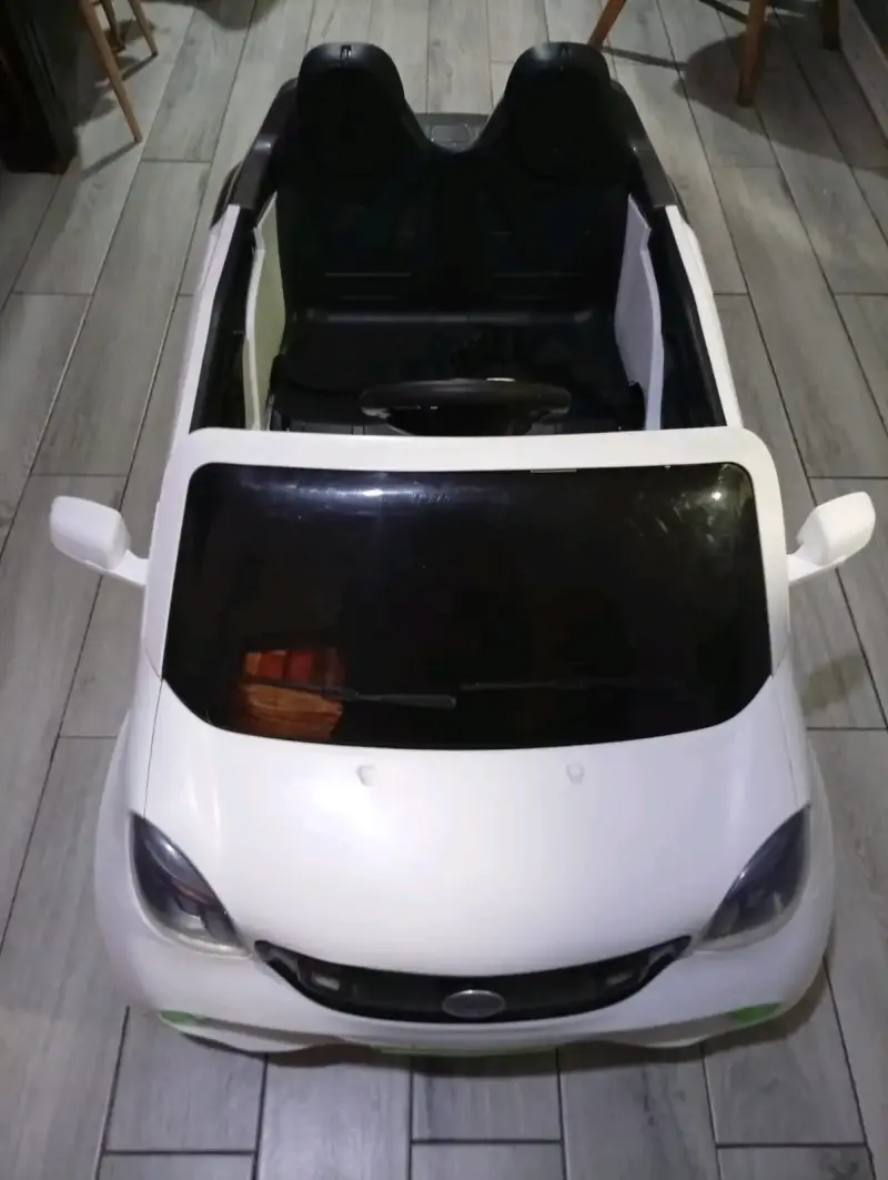 Auto eléctrico para niños con asientos dobles - 1
