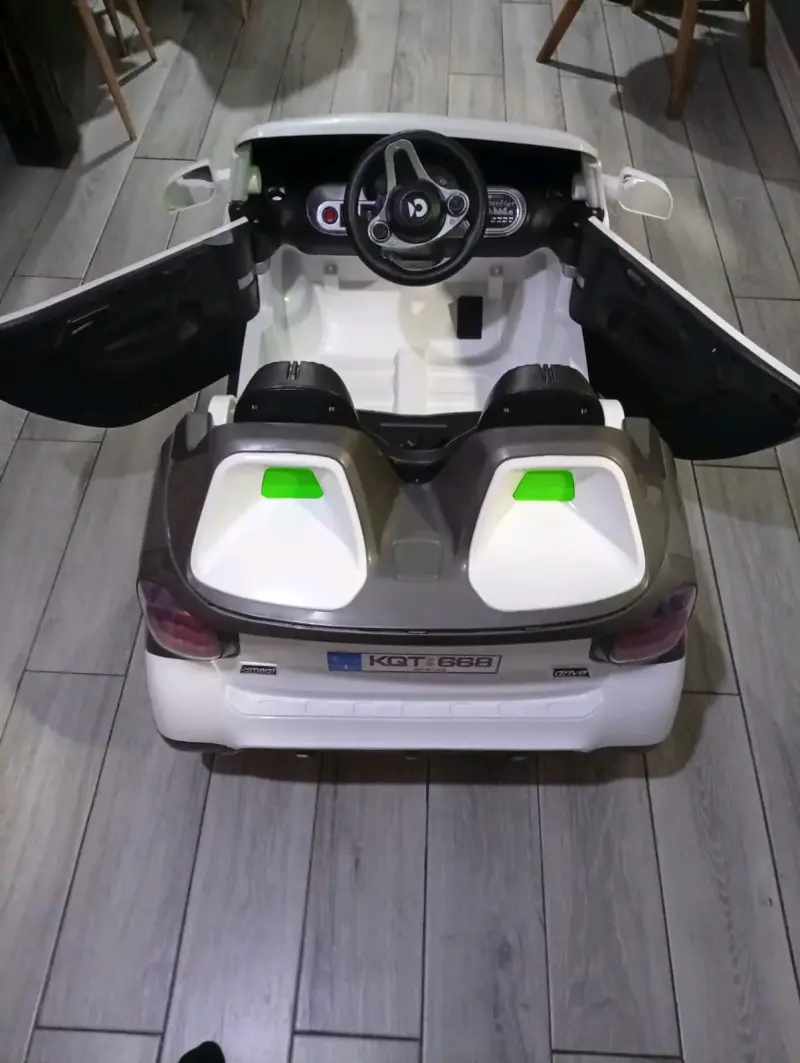 Auto eléctrico para niños con asientos dobles - 2