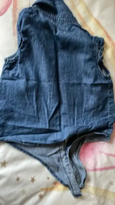 Blusa de mezclilla sin mangas para niña Talla 6 añ - miniatura 3