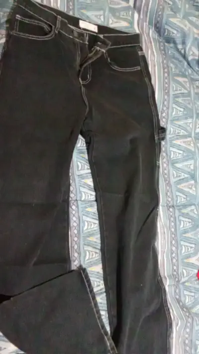Chaqueta de lana polar marrón con capucha y jean - miniatura 4