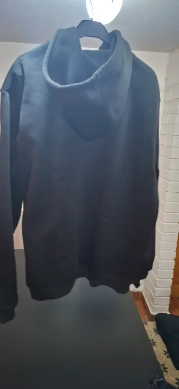 Polerón negro Y2K - 2