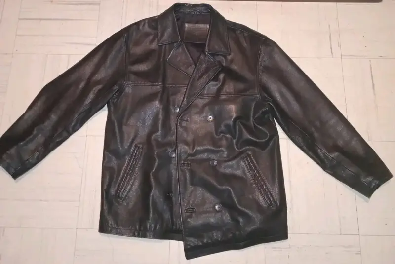Chaqueta de cuero negra para hombre