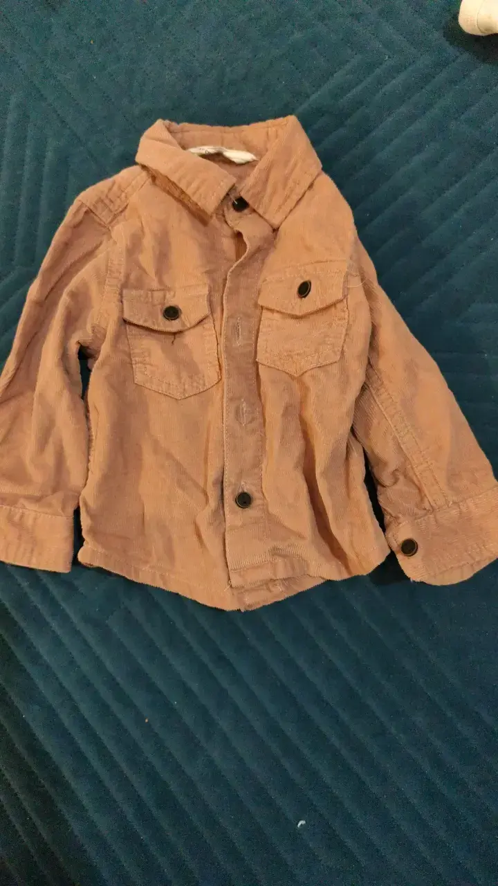 Camisa de cotele para niño color marrón