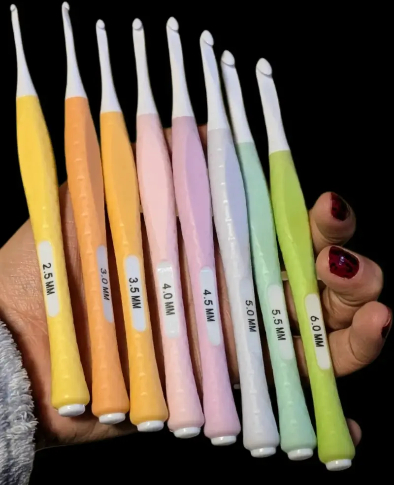 Set de Agujas de Crochet de Colores Variados