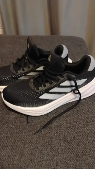 Zapatillas deportivas negras Adidas para unisex - miniatura 1