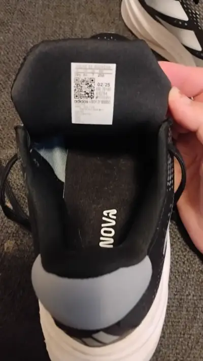 Zapatillas deportivas negras Adidas para unisex - miniatura 2