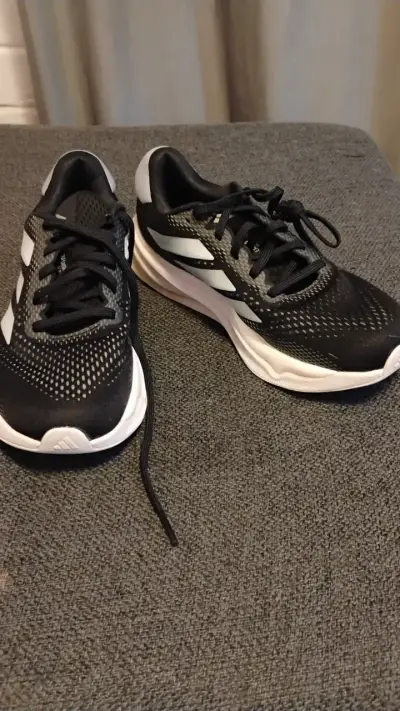 Zapatillas deportivas negras Adidas para unisex - miniatura 3