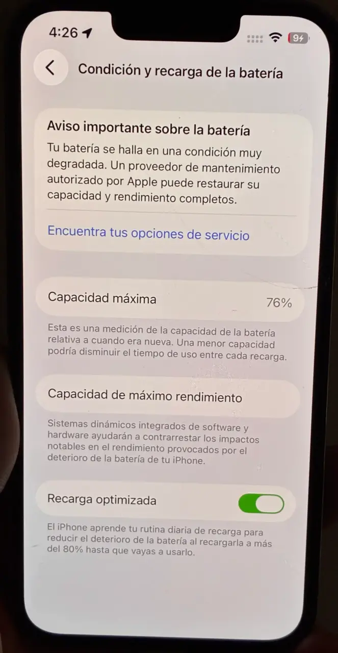 iPhone con batería degradada y pantalla intacta - 1