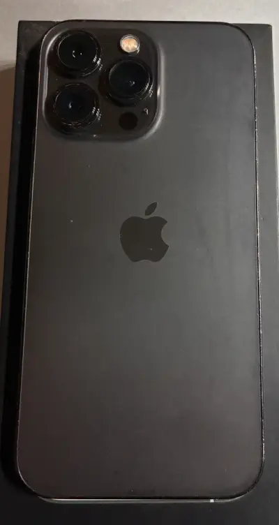 iPhone con batería degradada y pantalla intacta - miniatura 2