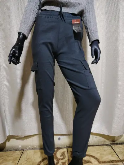 Pantalones cargo para mujer - miniatura 3