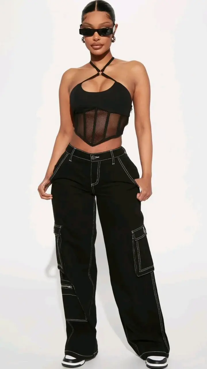 Pantalones cargo negros con costuras blancas - 2
