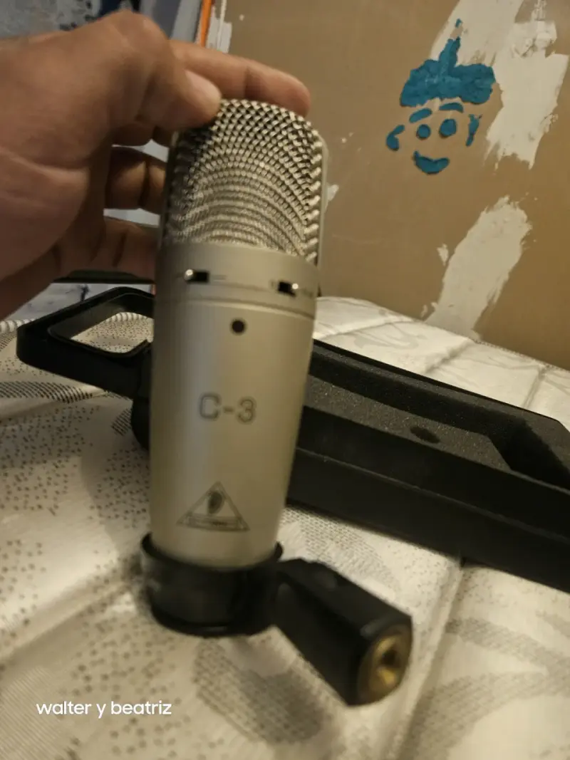 Micrófono condensador Behringer C-3 profesional - 2