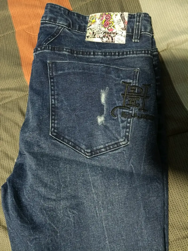 Jeans Ed Hardy para hombre con diseño desgastado - 2