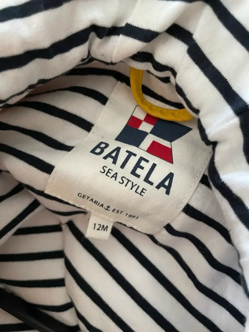 Chaqueta impermeable infantil amarilla con capucha - 2