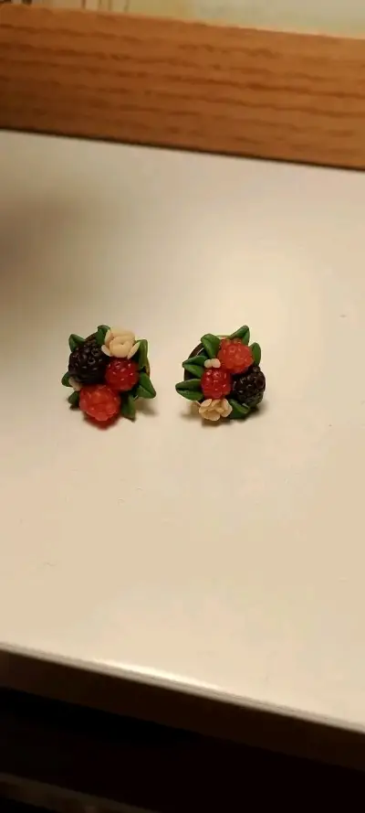 Aros artesanales con diseño de frutas - miniatura 2