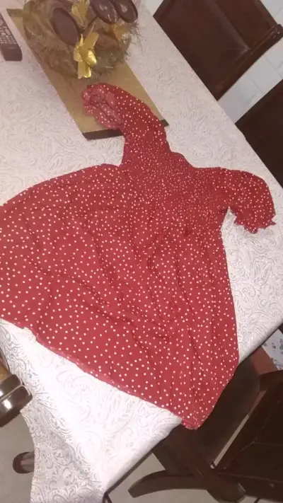 Vestido rojo con lunares blancos - miniatura 2