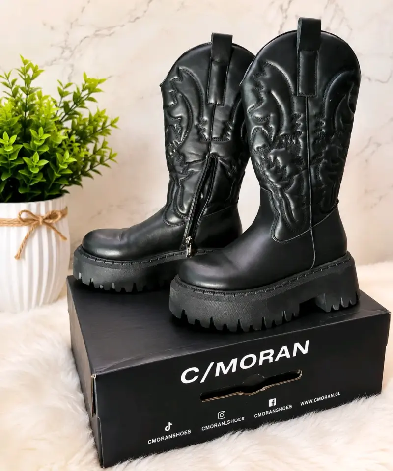 Botas negras de cuero C/Moran con plataforma