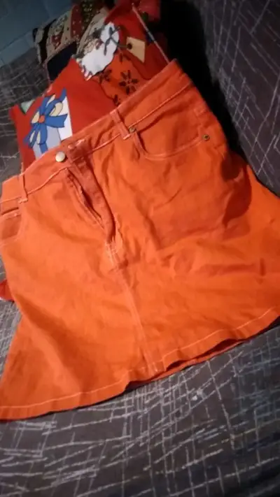 Falda naranja para mujer - miniatura 2