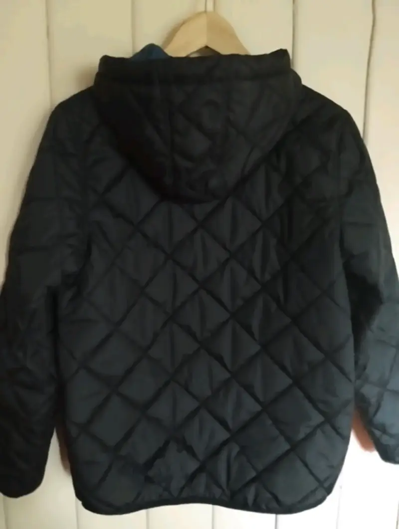 Chaqueta Maui acolchada negra con capucha - 3
