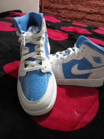 Zapatillas deportivas altas CELESTE  CON BLANCO - miniatura 2