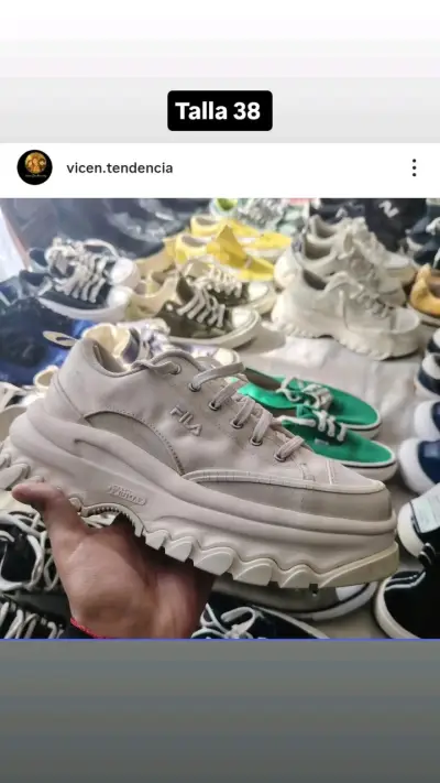 Zapatillas Fila Chunky Blancas Talla 38 - miniatura 1