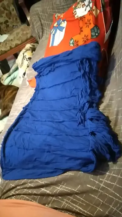 Vestido azul con flecos elegante - miniatura 1