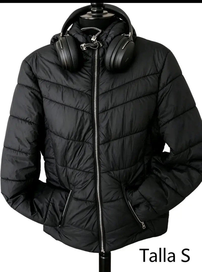 Chaqueta acolchada negra talla S