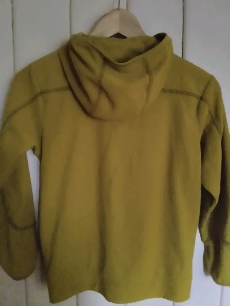 Polera Lippi m/larga y gorro color mostaza - 2