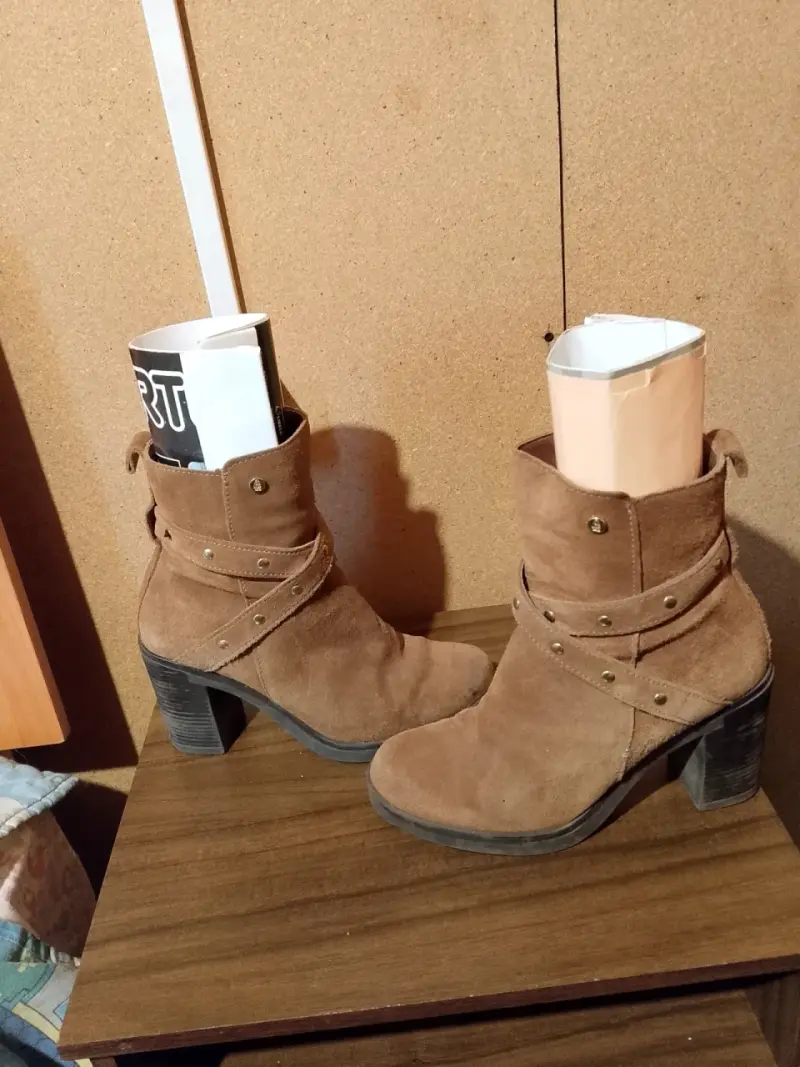Botines de gamuza marrón con tacón alto - 1