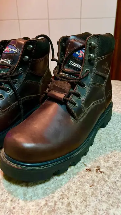 Botas de cuero marrón para trabajo RUGGED SHARK - miniatura 1