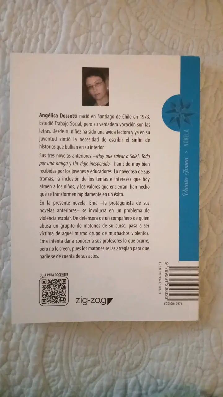 Libro 'Un secreto en mi colegio' de Angélica Dossetti - 2