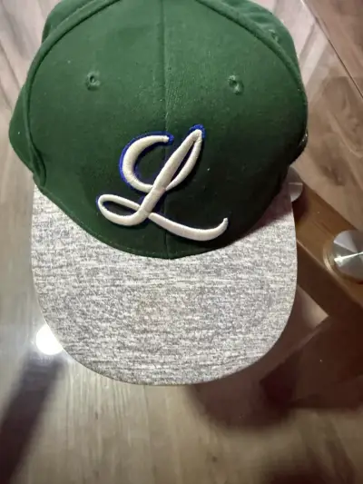 Gorra verde con visera gris Lonsdale - miniatura 1