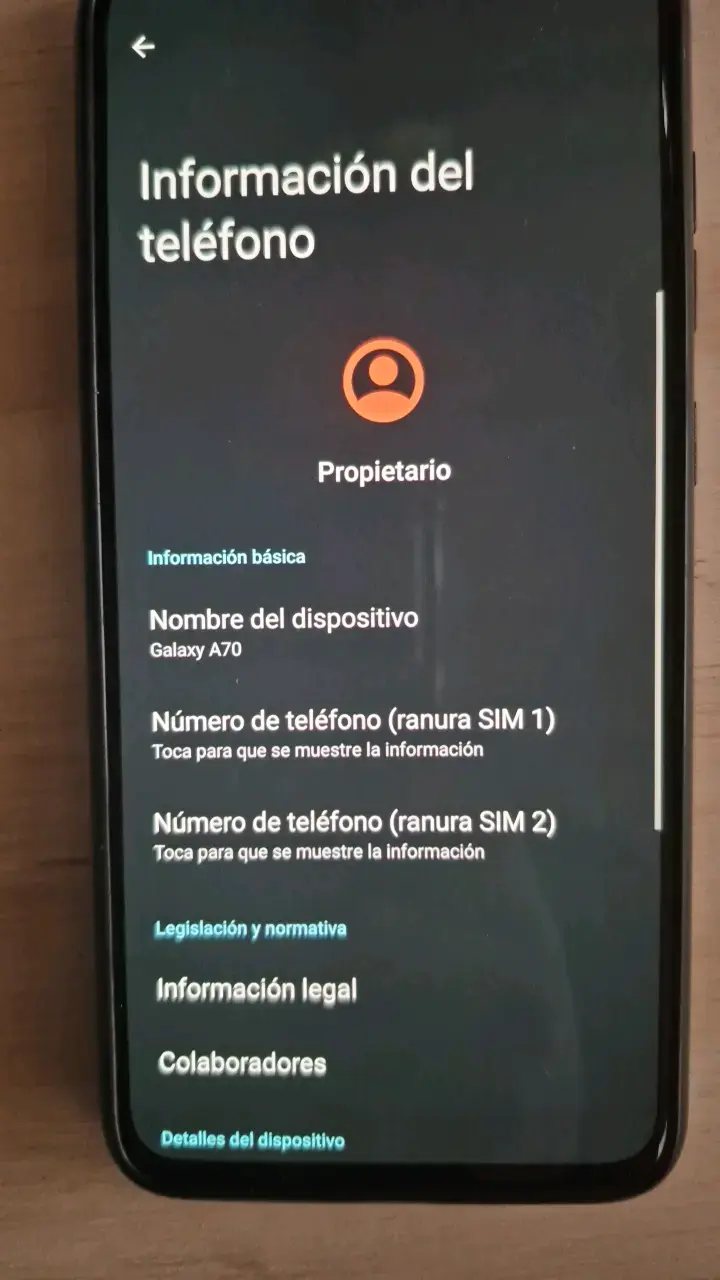 Smartphone Android con pantalla grande - 2