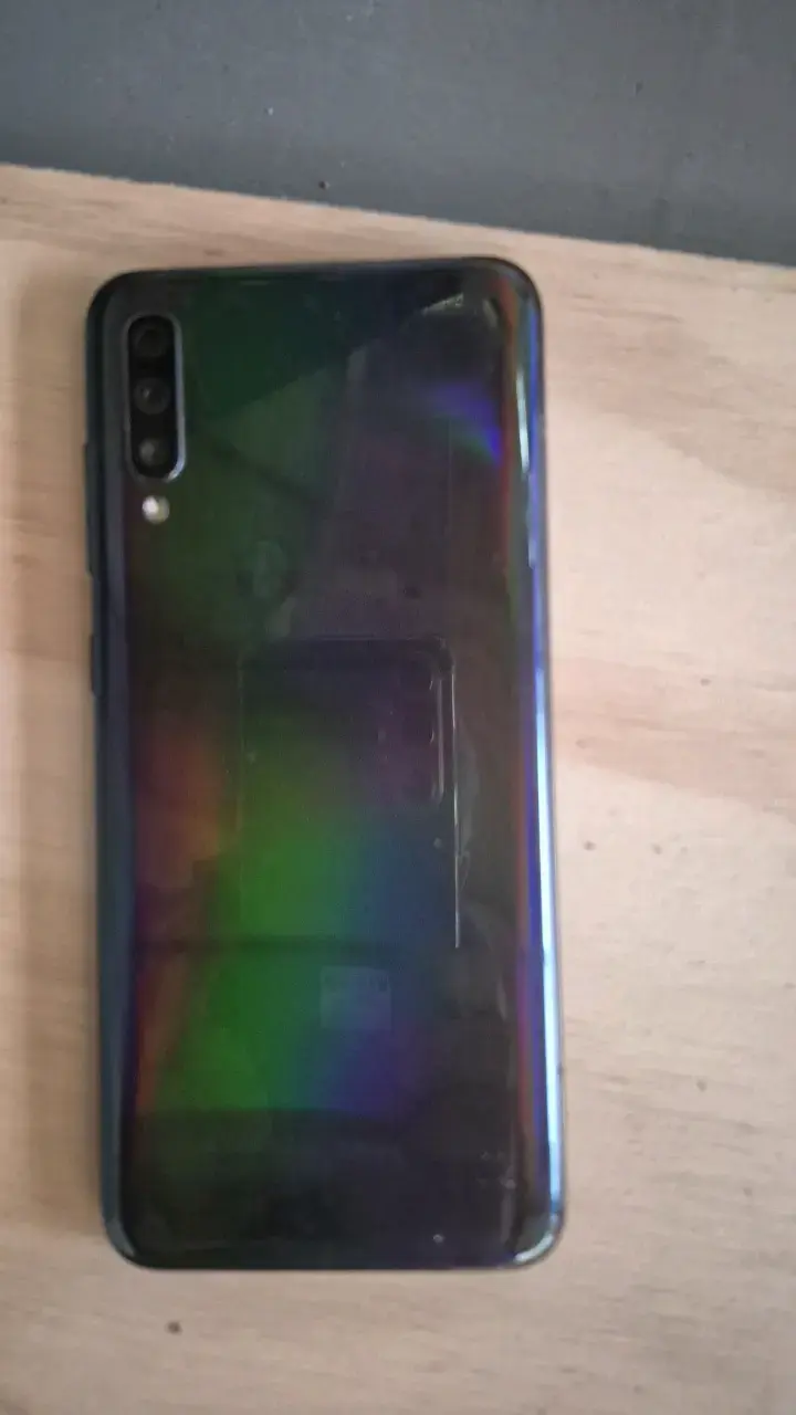 Smartphone Android con pantalla grande - 6