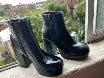 Botines de cuero negro con plataforma - miniatura 1