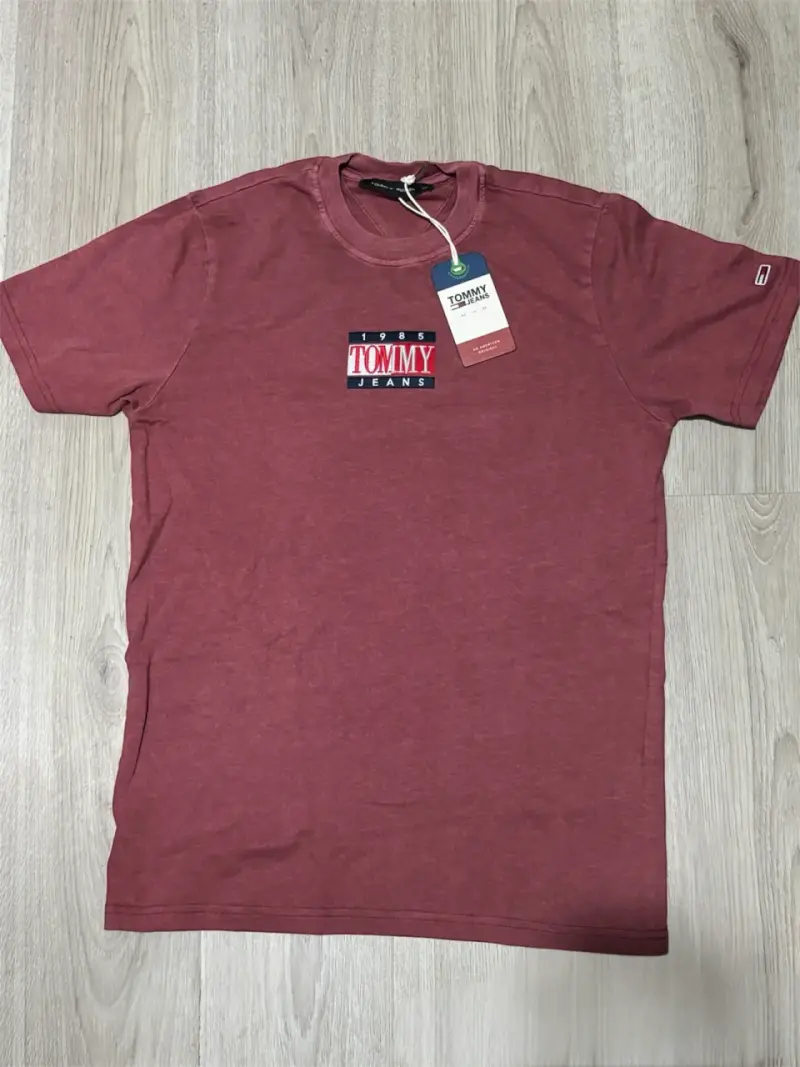 Polera Tommy Hilfiger roja para hombre