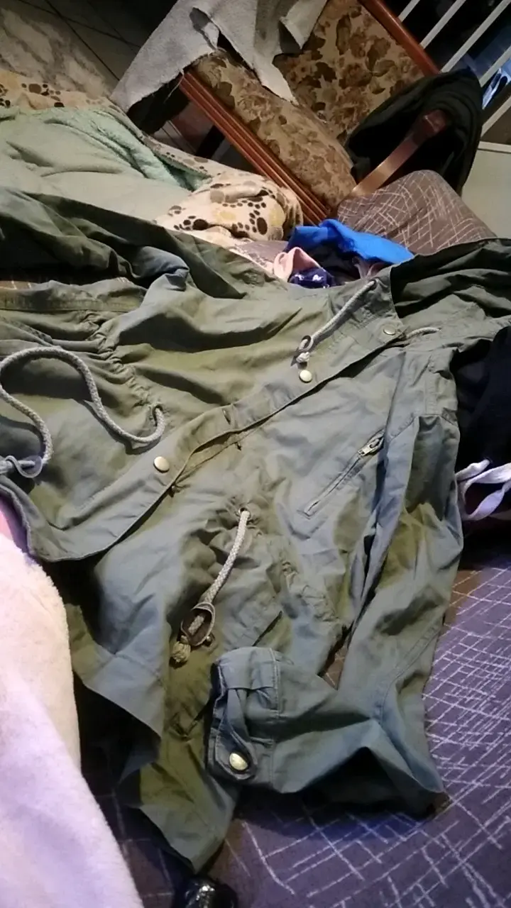 Parka verde con capucha para mujer - 2