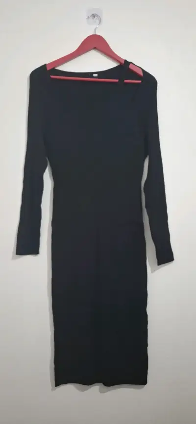 Vestido negro ajustado de manga larga - miniatura 1