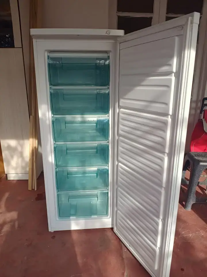 Freezer Mademsa de una puerta en buen estado - 3