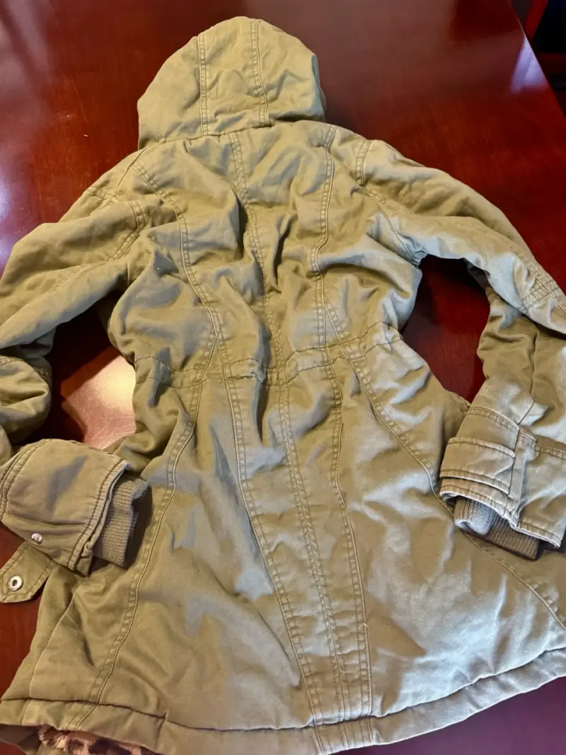 Parka verde militar con forro de leopardo - 3
