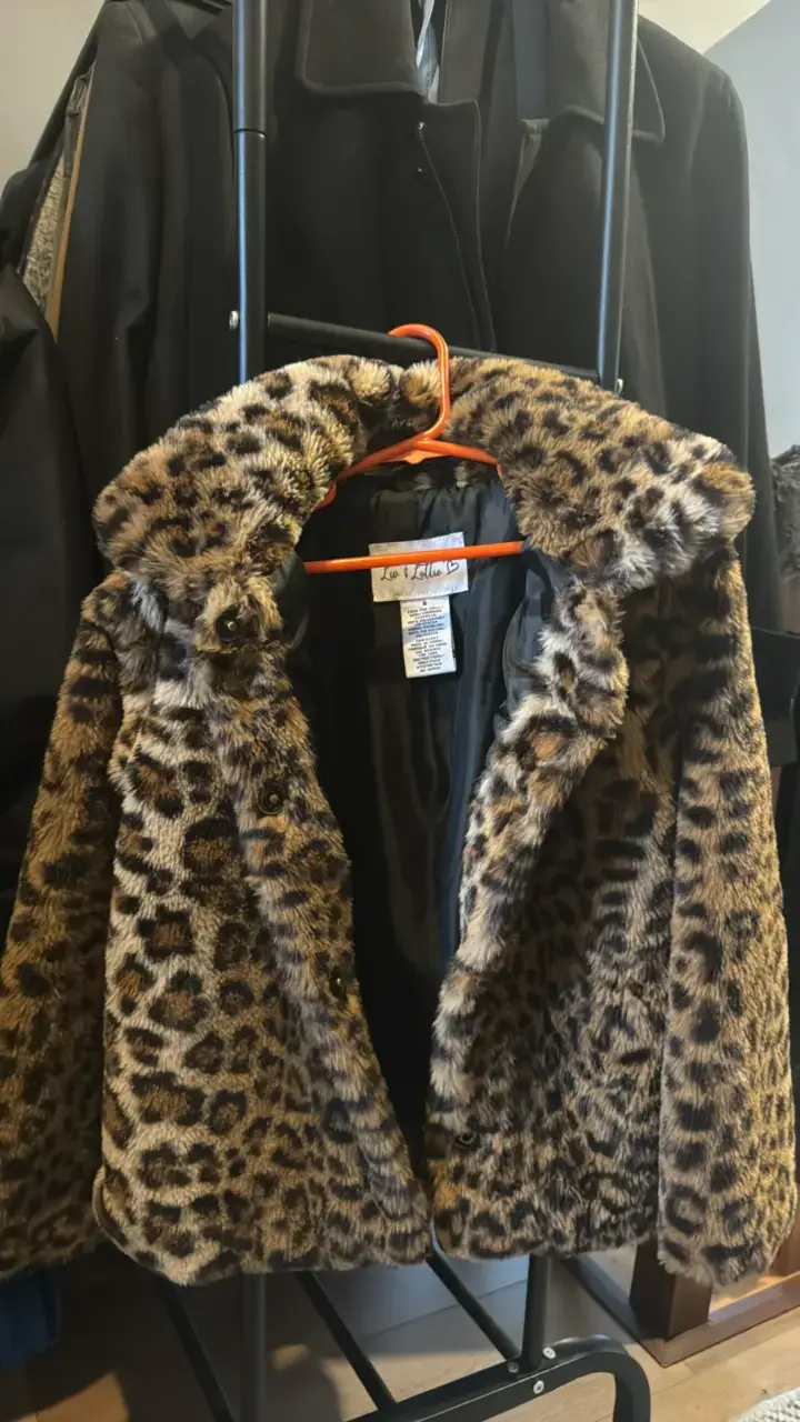 Chaqueta de piel con estampado animal print - 2