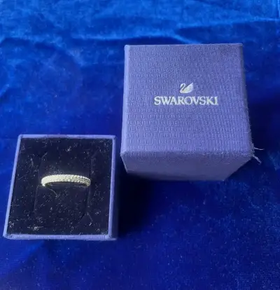 Anillo Swarovski con cristales brillantes - miniatura 1