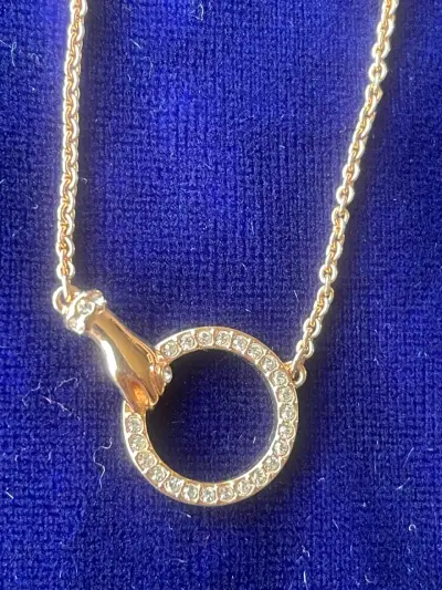 Collar Swarovski dorado con colgante circular - miniatura 3