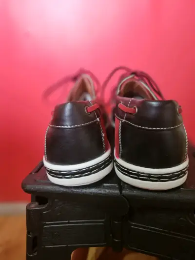 Zapatos náuticos de gamuza burdeo para hombre - miniatura 4