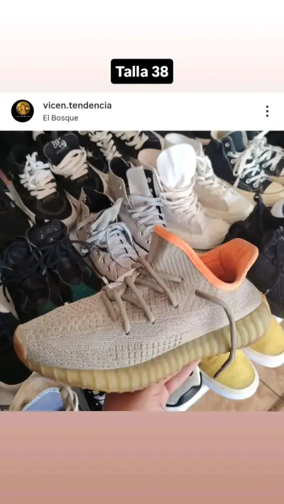 Zapatillas Adidas yeezy talla 38 - miniatura 1