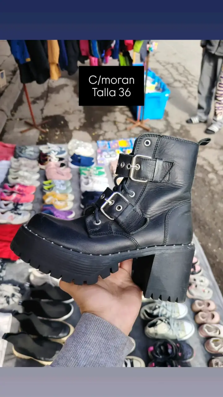Botines C/moran de Cuero con Hebillas Talla 36