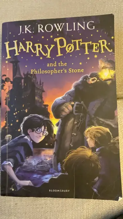 Libro Harry Potter y la Piedra Filosofal en inglés - miniatura 1
