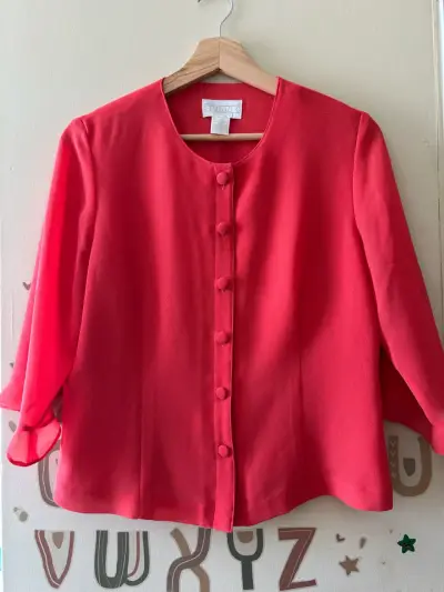 Blusa roja de mujer con botones Studio C - miniatura 1
