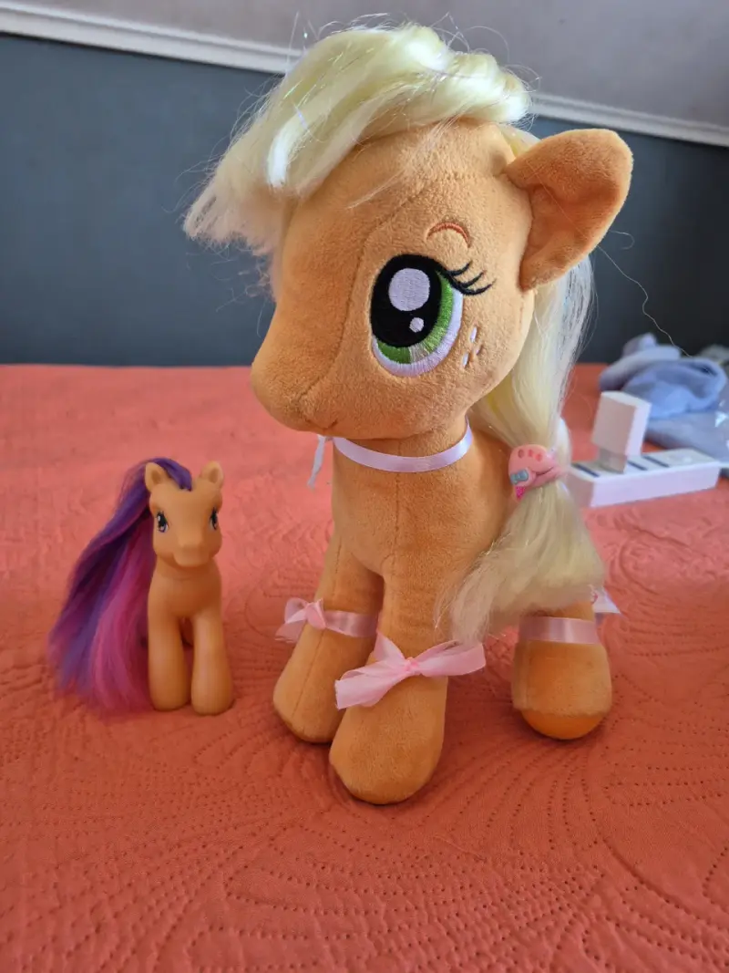 Peluche de My Little Pony con muñeca pequeña - 1