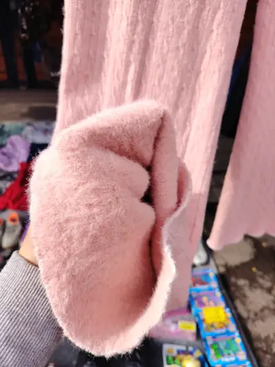 Pantalones de punto rosados para mujer - miniatura 2
